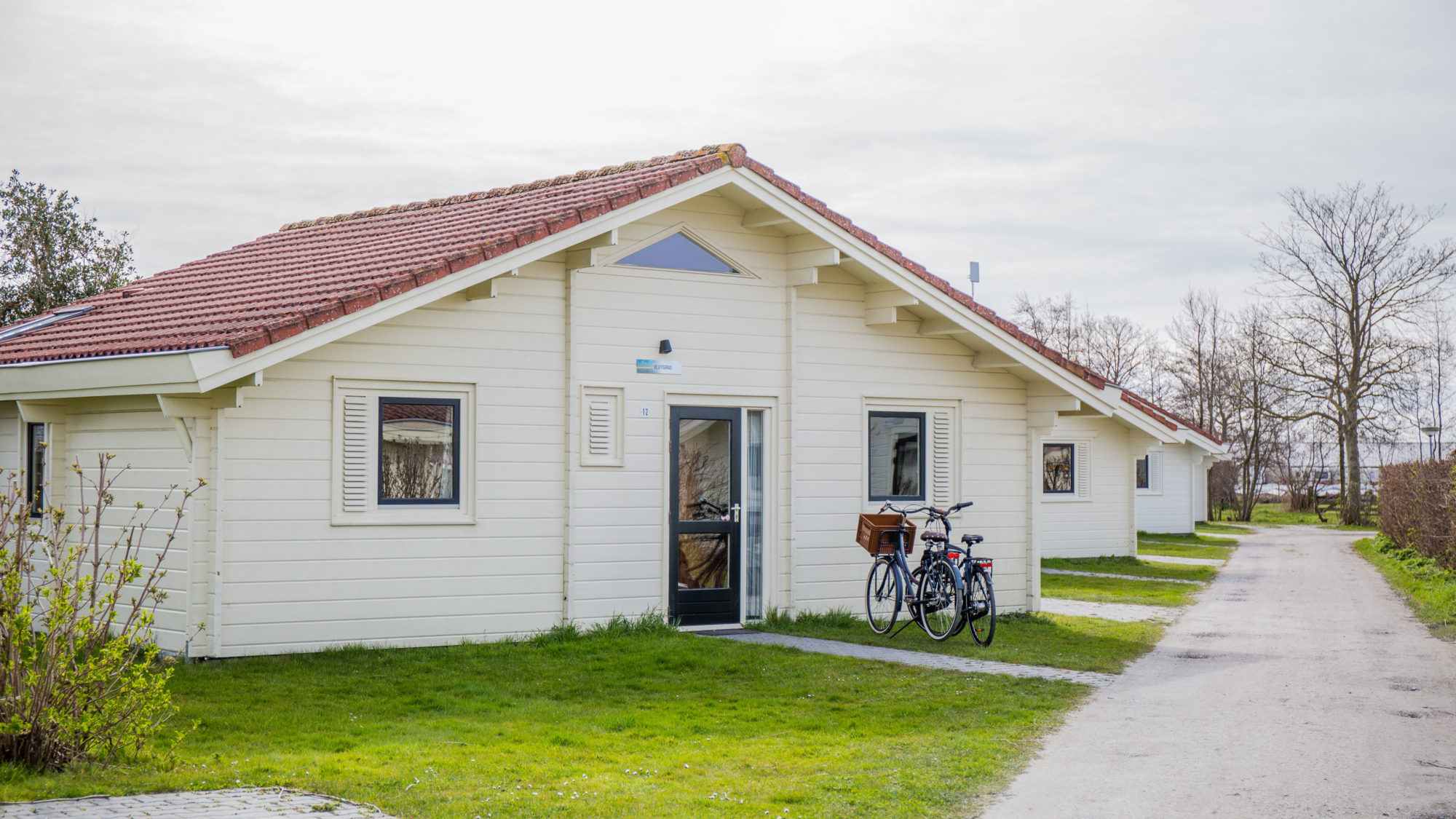 Vooraanzicht Finse bungalow 5 personen de Riesen Terschelling