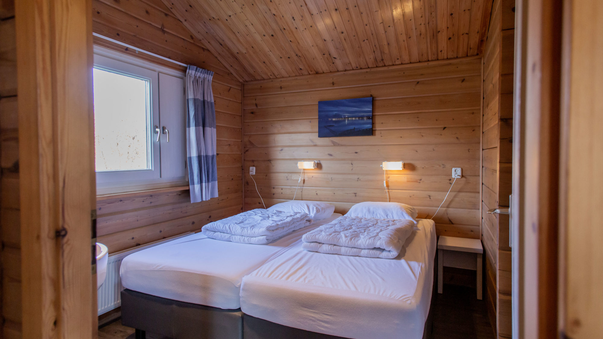 Slaapkamer Finse bungalow Infrarood Sauna de Riesen Terschelling