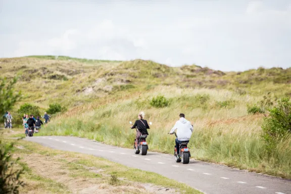 fietsen en electrische scooters mogen op het fietspad op Terschelling